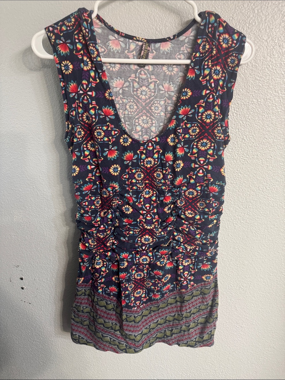 Free People Navy Floral-Print Sleeveless V-Neck Tank